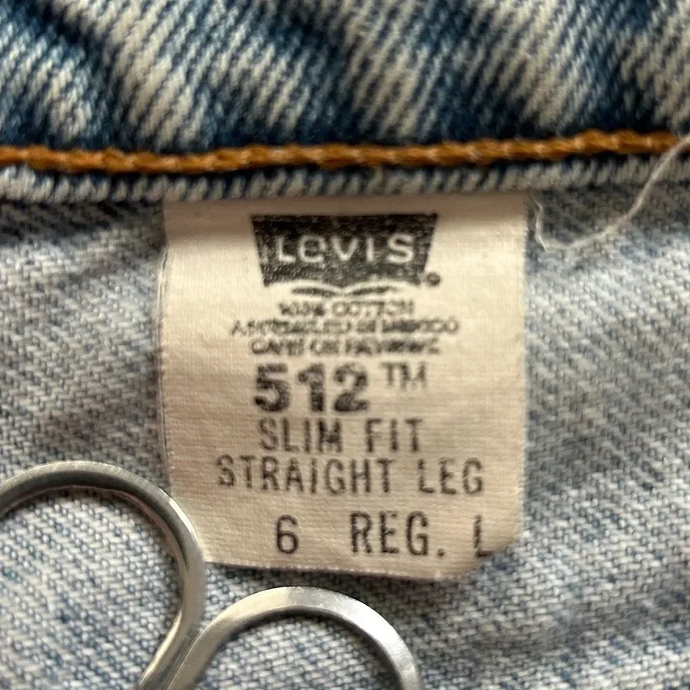 Levis Womens 512 Light Blue Wash Slim Fit Raw Hem Jean Shorts Size 6 Long